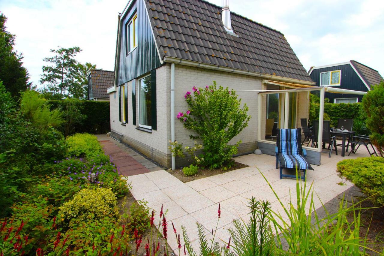 Bungalows - Bungalowpark Mooyeveld - Uniek Gelegen In De Duinen! エグモント・ビネン エクステリア 写真