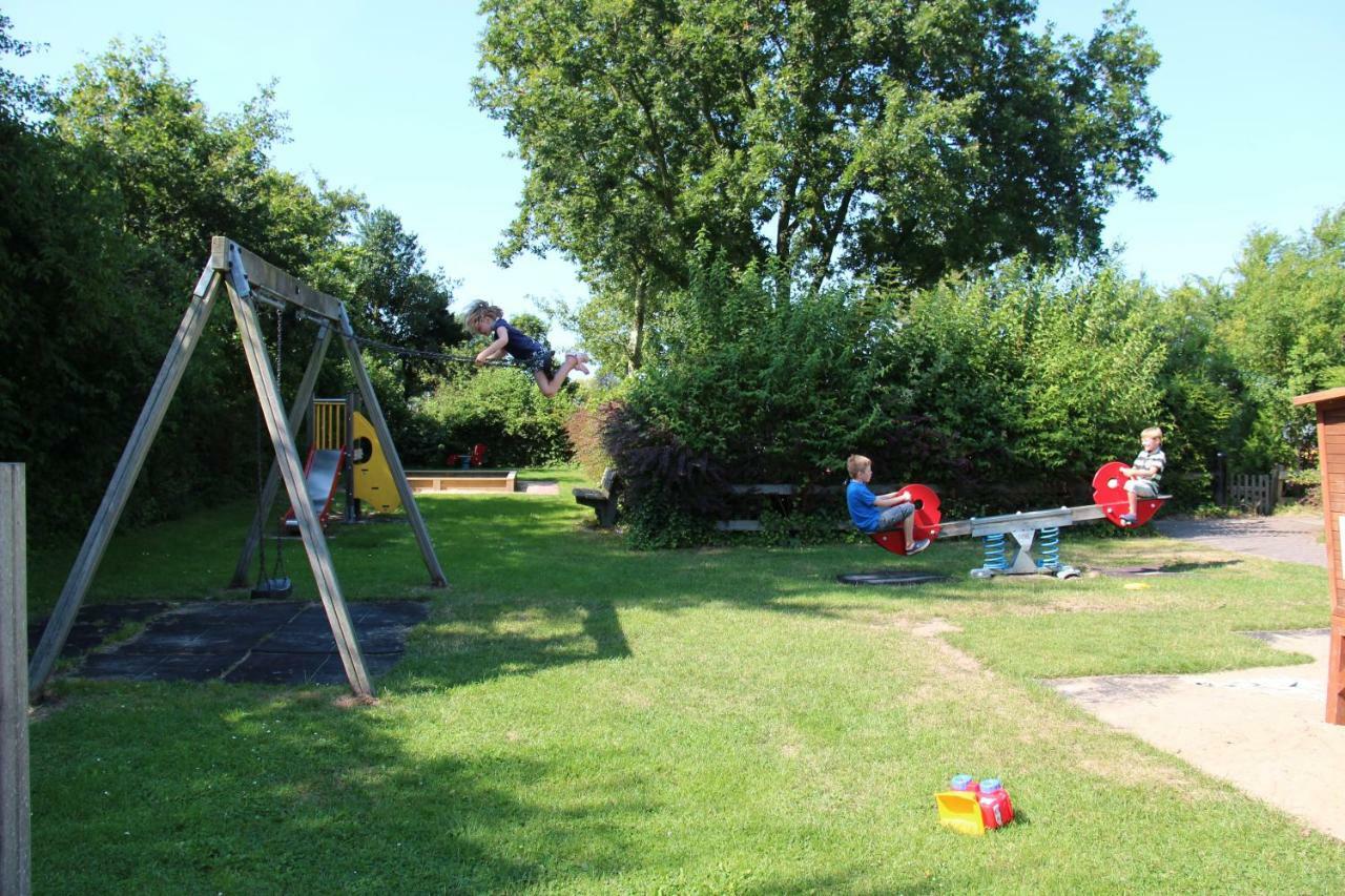 Bungalows - Bungalowpark Mooyeveld - Uniek Gelegen In De Duinen! エグモント・ビネン エクステリア 写真